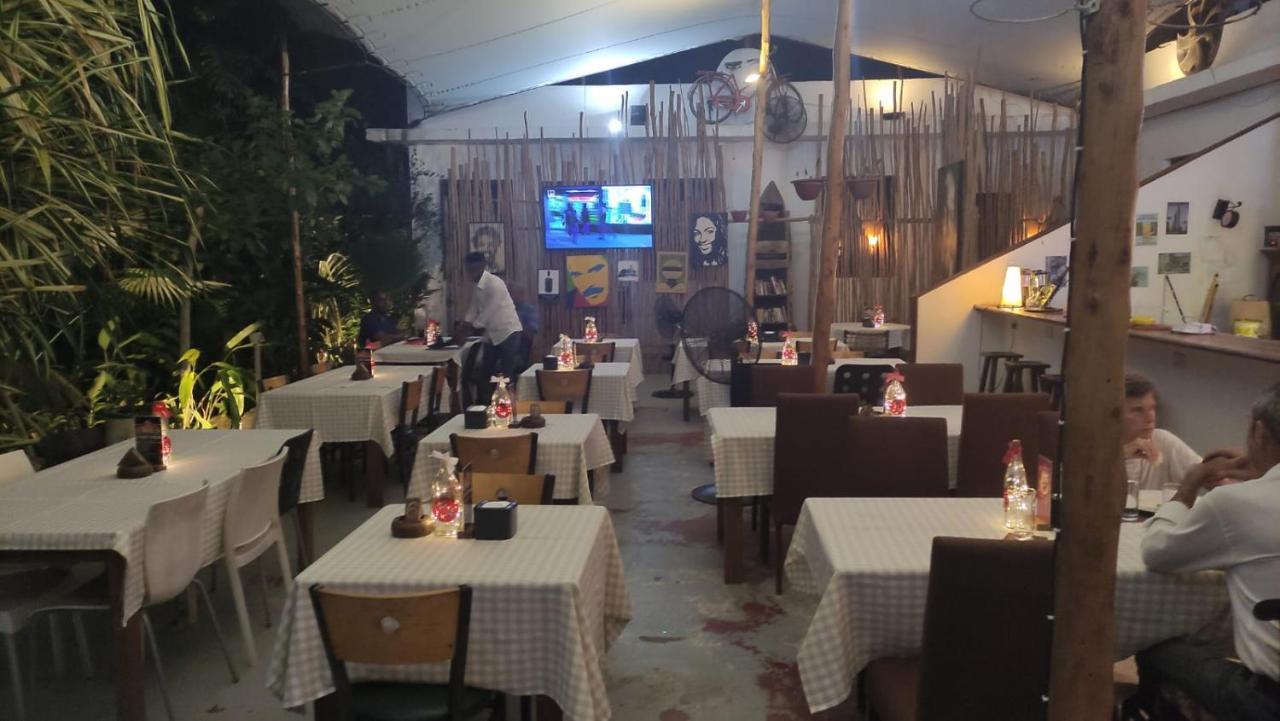 27 Cafe Zanzibar Airport Hotel Exterior photo