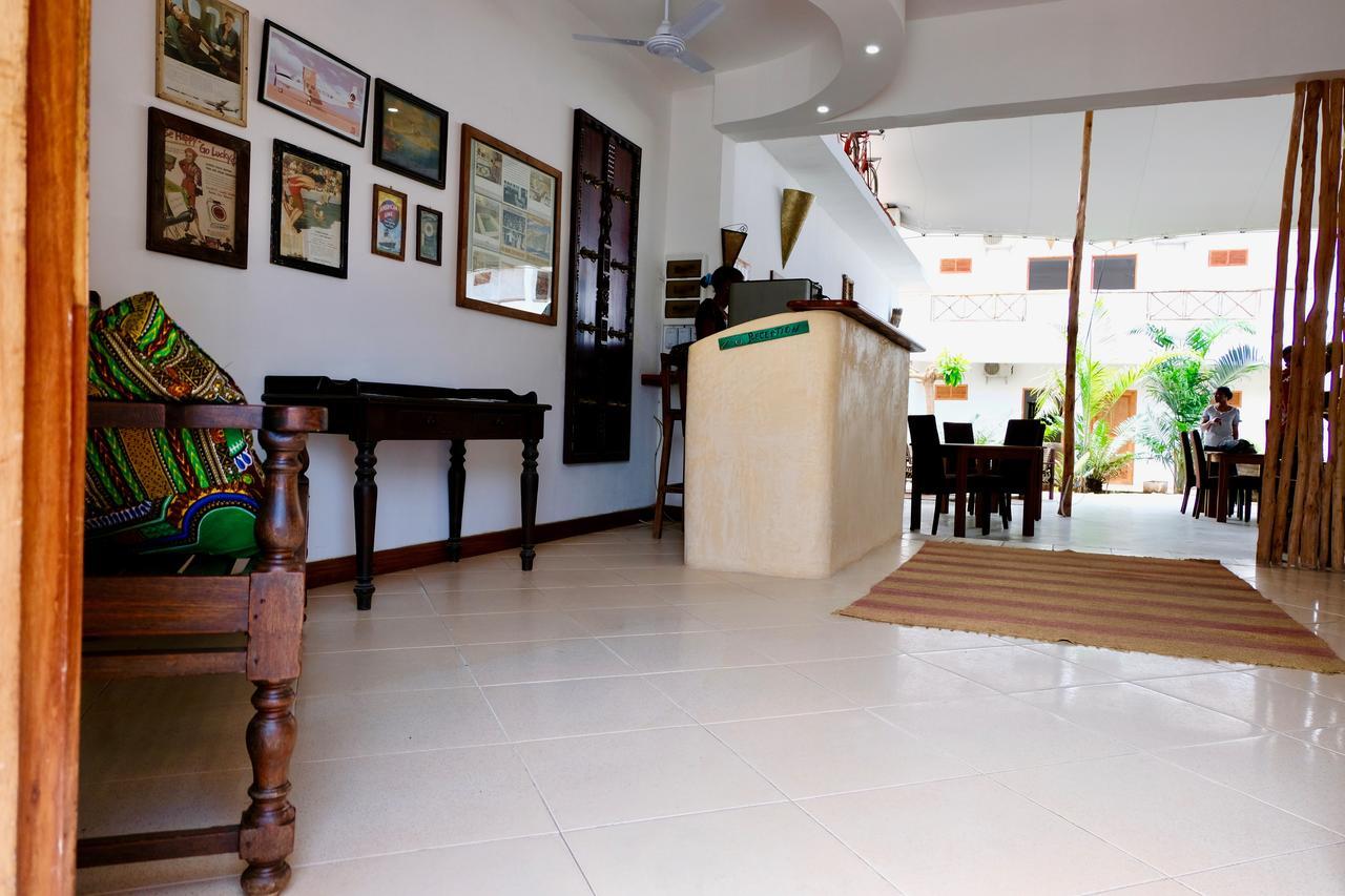 27 Cafe Zanzibar Airport Hotel Exterior photo