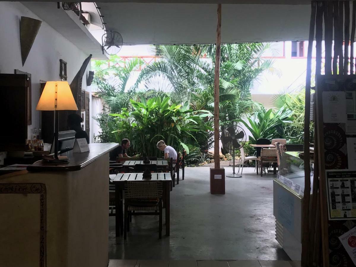 27 Cafe Zanzibar Airport Hotel Exterior photo